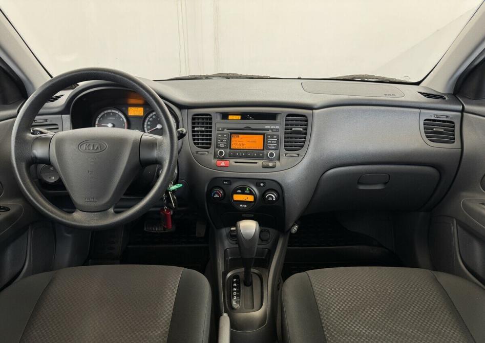 Kia Rio II Москва  - изображение 5