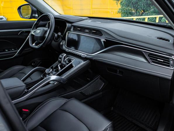 Geely Atlas Pro с пробегом 2022 года, цена 1 768 000 рублей, 60259 км, внедорожник, Автокод Объявления
