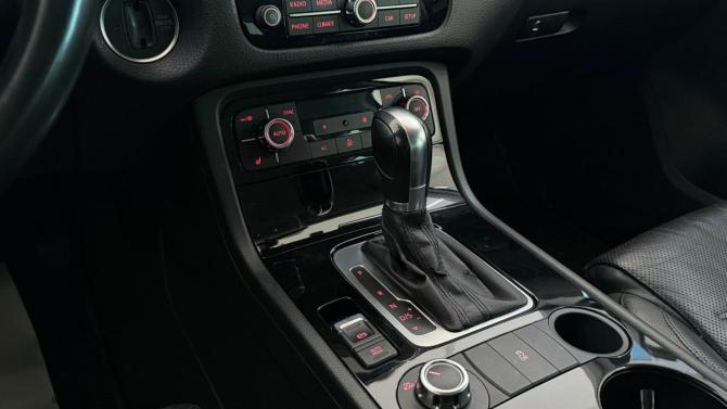Volkswagen Touareg II с пробегом 2013 года, цена 2 195 000 рублей, 171000 км, внедорожник, Автокод Объявления