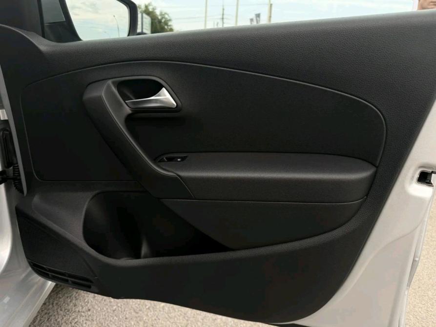 Volkswagen Polo V Рестайлинг Волгоград  - изображение 17
