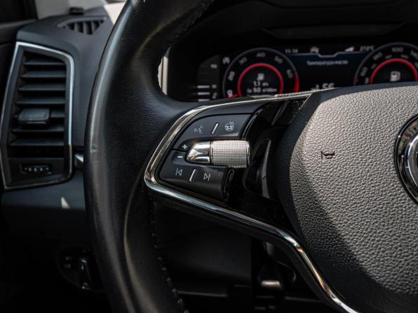 Skoda Karoq I с пробегом 2021 года, цена 2 445 000 рублей, 76092 км, внедорожник, Автокод Объявления