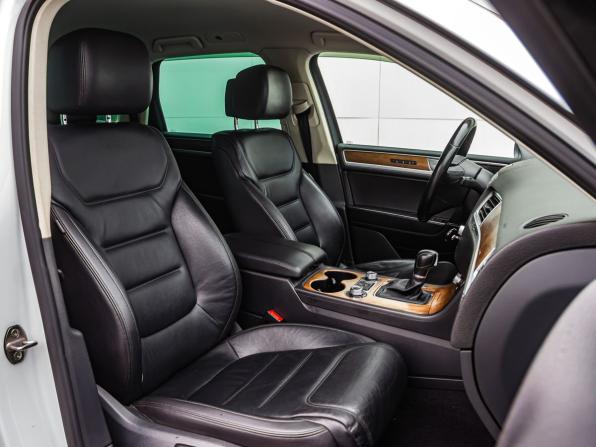 Volkswagen Touareg II Рестайлинг с пробегом 2015 года, цена 3 200 000 рублей, 131505 км, внедорожник, Автокод Объявления