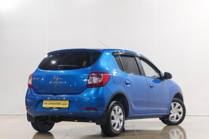 Renault Sandero II с пробегом 2015 года, цена 899 000 рублей, 150000 км, хэтчбек, Автокод Объявления