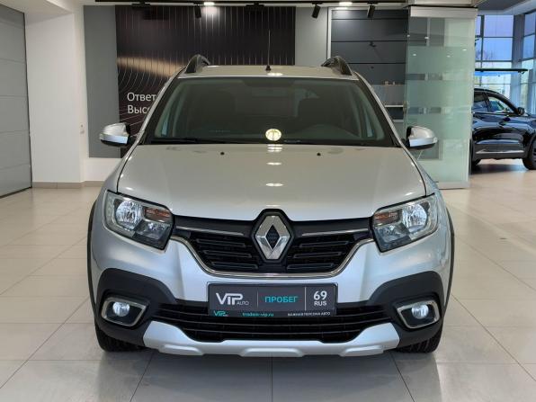 Renault Sandero II Рестайлинг с пробегом 2018 года, цена 1 117 000 рублей, 74184 км, хэтчбек, Автокод Объявления