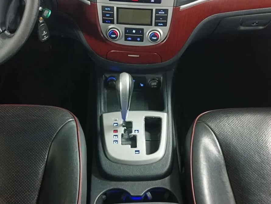 Hyundai Santa Fe II Санкт-Петербург  - изображение 16