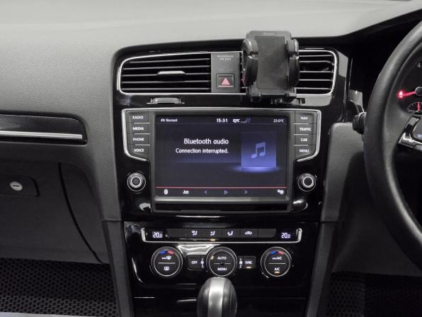 Volkswagen Golf VII с пробегом 2015 года, цена 1 240 000 рублей, 138815 км, хэтчбек, Автокод Объявления