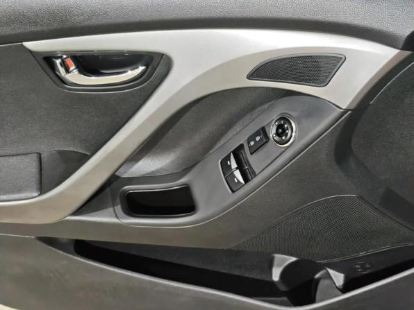 Hyundai Elantra V (MD) с пробегом 2013 года, цена 990 000 рублей, 116721 км, седан, Автокод Объявления