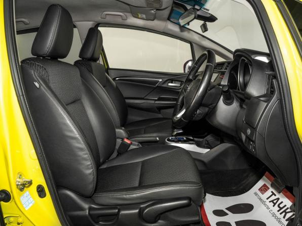 Honda Fit III с пробегом 2016 года, цена 895 000 рублей, 214423 км, хэтчбек, Автокод Объявления
