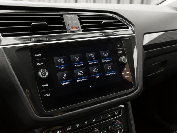 Volkswagen Tiguan II с пробегом 2020 года, цена 3 090 000 рублей, 95595 км, внедорожник, Автокод Объявления