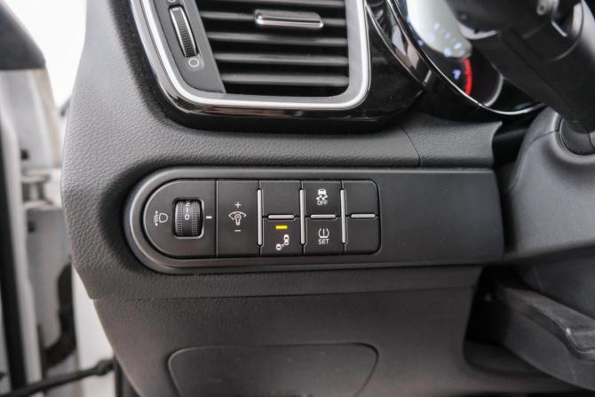 Kia Ceed III Рестайлинг с пробегом 2022 года, цена 2 249 000 рублей, 43100 км, хэтчбек, Автокод Объявления