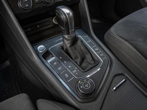 Volkswagen Tiguan II с пробегом 2017 года, цена 2 610 000 рублей, 93942 км, внедорожник, Автокод Объявления