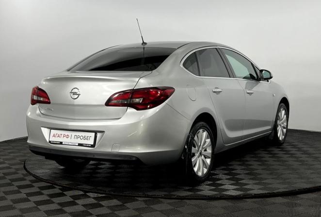 Opel Astra J Рестайлинг с пробегом 2013 года, цена 775 000 рублей, 150350 км, седан, Автокод Объявления