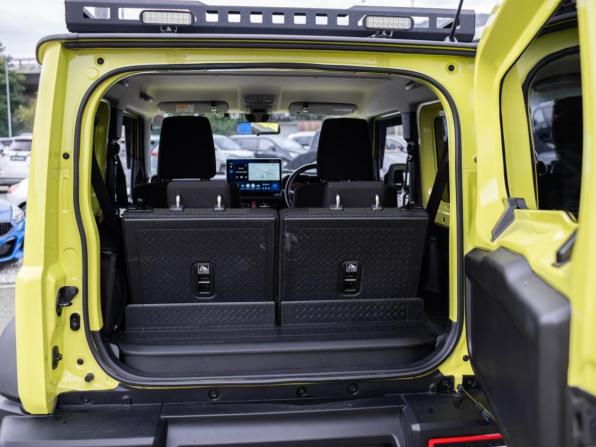 Suzuki Jimny IV с пробегом 2019 года, цена 2 299 000 рублей, 70080 км, внедорожник, Автокод Объявления