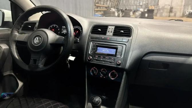 Volkswagen Polo V с пробегом 2015 года, цена 810 000 рублей, 170020 км, седан, Автокод Объявления