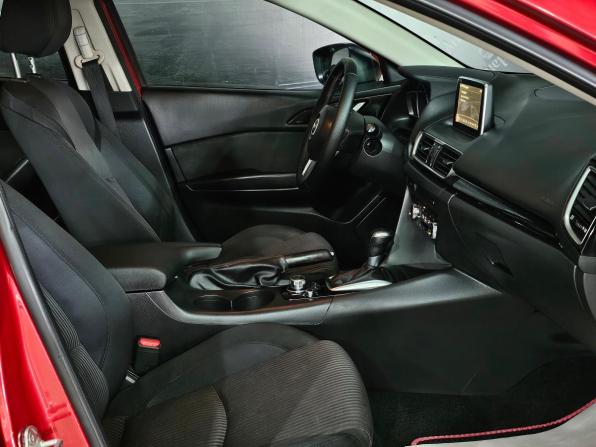 Mazda 3 III (BM) с пробегом 2014 года, цена 988 000 рублей, 178600 км, седан, Автокод Объявления