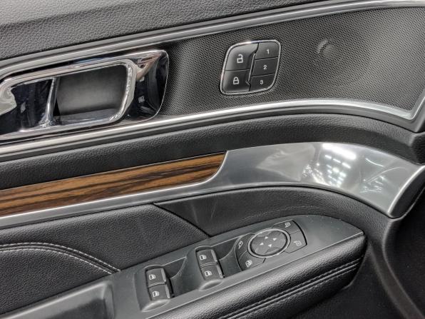 Ford Explorer V Рестайлинг 2 с пробегом 2018 года, цена 3 590 000 рублей, 112179 км, внедорожник, Автокод Объявления
