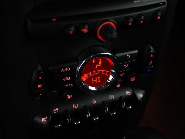 Mini Clubman I Рестайлинг с пробегом 2011 года, цена 1 099 046 рублей, 118109 км, хэтчбек, Автокод Объявления