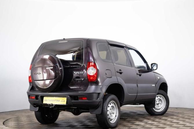 Chevrolet Niva I Рестайлинг с пробегом 2015 года, цена 639 000 рублей, 110000 км, внедорожник, Автокод Объявления