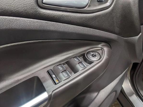 Ford Kuga II Рестайлинг с пробегом 2016 года, цена 1 445 000 рублей, 211500 км, внедорожник, Автокод Объявления