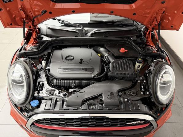 Mini Hatch III (F55/F56) Рестайлинг с пробегом 2021 года, цена 3 556 000 рублей, 54637 км, хэтчбек, Автокод Объявления