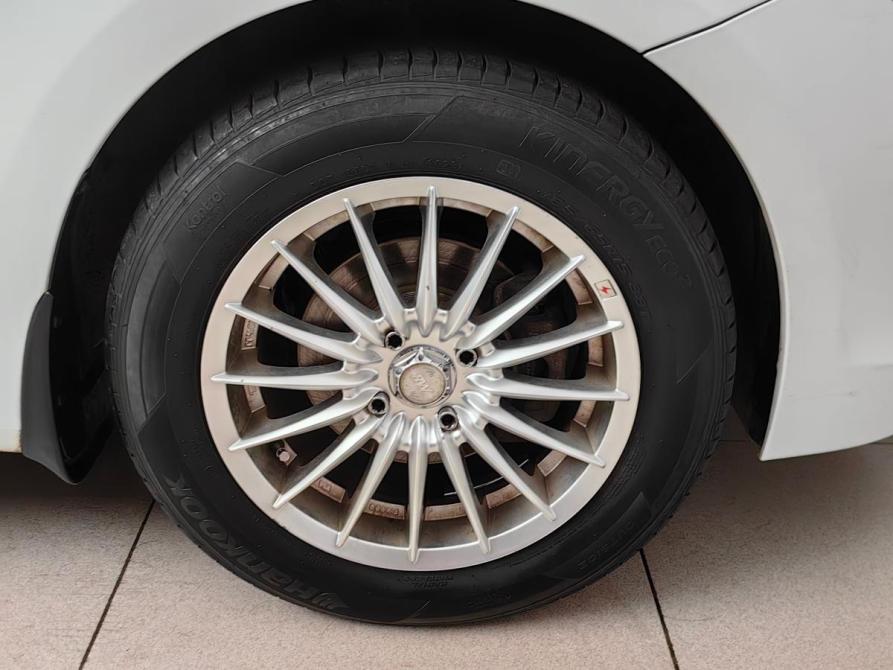 Hyundai Solaris I Рестайлинг Подольск  - изображение 23