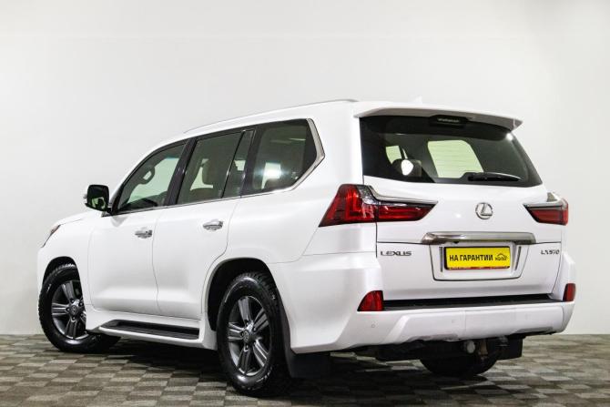 Lexus LX III Рестайлинг 2 с пробегом 2018 года, цена 9 409 000 рублей, 82288 км, внедорожник, Автокод Объявления