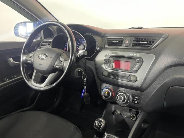 Kia Rio III с пробегом 2014 года, цена 959 000 рублей, 98304 км, седан, Автокод Объявления