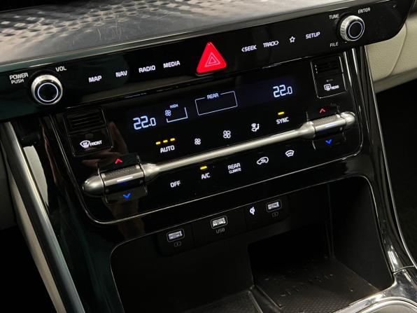 Kia Carnival IV с пробегом 2021 года, цена 3 600 000 рублей, 172136 км, минивэн, Автокод Объявления