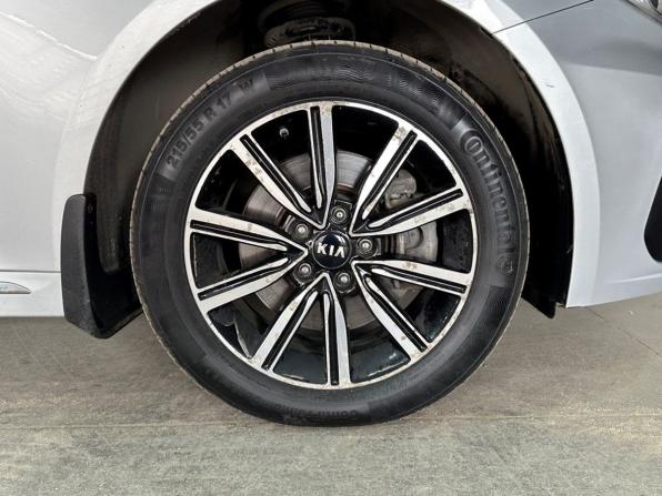 Kia Optima IV Рестайлинг с пробегом 2019 года, цена 2 395 000 рублей, 39142 км, седан, Автокод Объявления