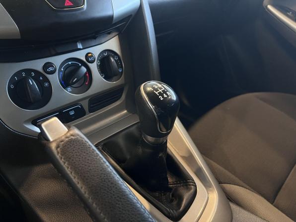 Ford Focus III с пробегом 2012 года, цена 640 000 рублей, 183121 км, универсал, Автокод Объявления