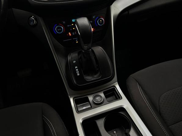 Ford Kuga II Рестайлинг с пробегом 2017 года, цена 1 540 000 рублей, 122813 км, внедорожник, Автокод Объявления
