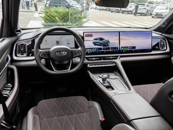 Geely Monjaro I Рестайлинг 2 (China Market) с пробегом 2026 года, цена 4 330 000 рублей, 24 км, внедорожник, Автокод Объявления
