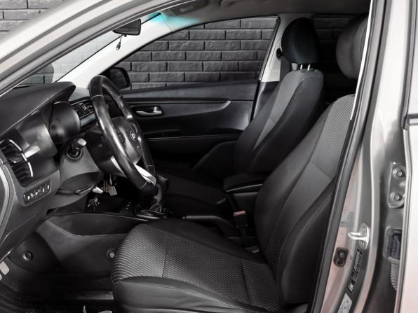 Kia Rio IV с пробегом 2018 года, цена 1 500 000 рублей, 104375 км, хэтчбек, Автокод Объявления