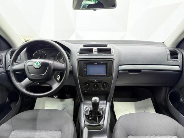 Skoda Octavia II (A5) Рестайлинг с пробегом 2011 года, цена 625 000 рублей, 151375 км, лифтбек, Автокод Объявления