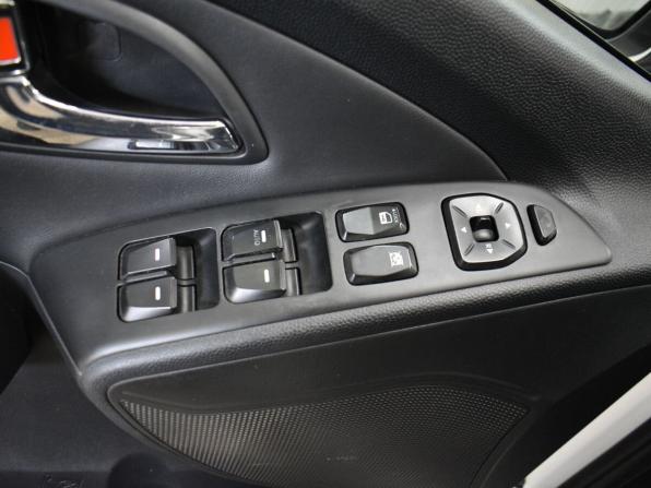 Hyundai ix35 I с пробегом 2013 года, цена 1 229 000 рублей, 228363 км, внедорожник, Автокод Объявления