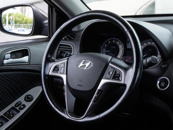 Hyundai Solaris I Рестайлинг с пробегом 2016 года, цена 1 089 000 рублей, 165838 км, седан, Автокод Объявления
