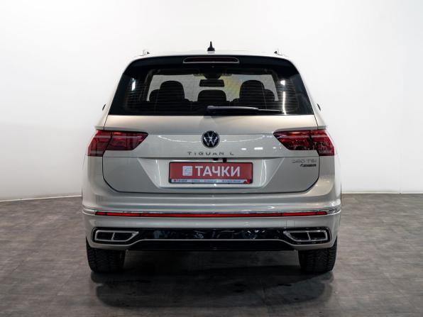 Volkswagen Tiguan II Рестайлинг с пробегом 2021 года, цена 4 020 000 рублей, 25700 км, внедорожник, Автокод Объявления