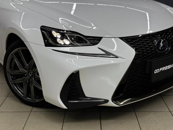 Lexus IS III Рестайлинг с пробегом 2017 года, цена 2 624 000 рублей, 219488 км, седан, Автокод Объявления