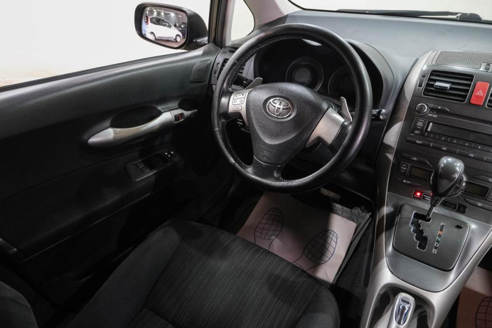 Toyota Auris I Новокузнецк  - изображение 12