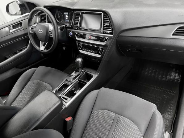 Hyundai Sonata VII (LF) Рестайлинг с пробегом 2018 года, цена 1 595 000 рублей, 149930 км, седан, Автокод Объявления