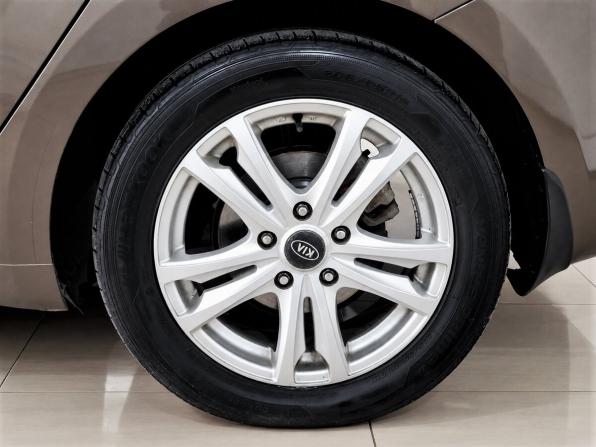 Kia Ceed II с пробегом 2014 года, цена 1 050 000 рублей, 81592 км, универсал, Автокод Объявления