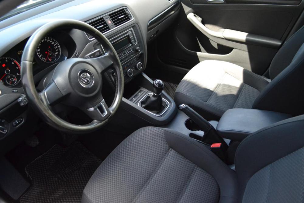 Volkswagen Jetta VI Старый Оскол  - изображение 12