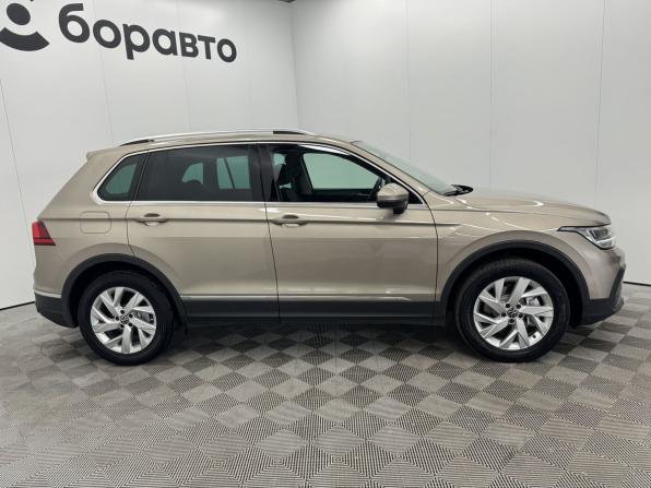 Volkswagen Tiguan II Рестайлинг с пробегом 2021 года, цена 2 630 000 рублей, 172285 км, внедорожник, Автокод Объявления