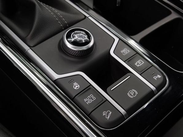 Kia Sorento IV с пробегом 2022 года, цена 3 699 000 рублей, 92500 км, внедорожник, Автокод Объявления