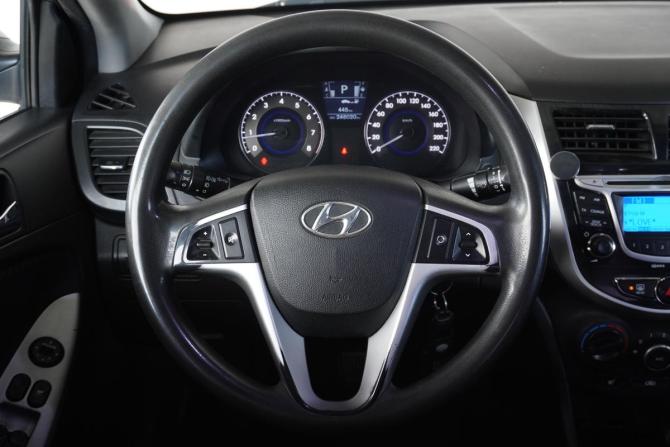 Hyundai Solaris I с пробегом 2011 года, цена 649 000 рублей, 248121 км, седан, Автокод Объявления