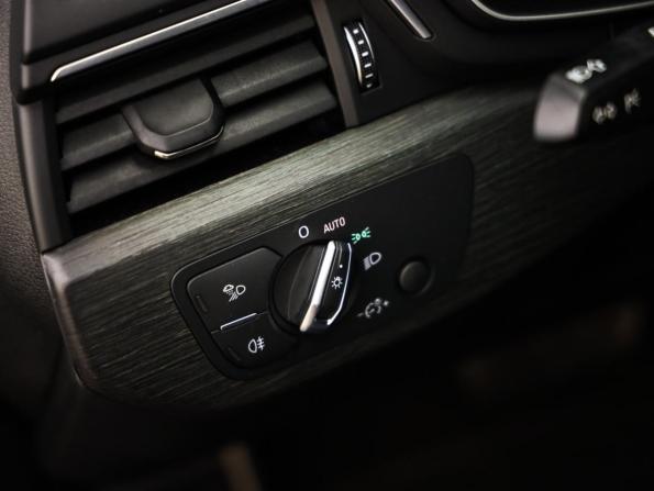 Audi A4 V (B9) с пробегом 2018 года, цена 2 650 000 рублей, 100272 км, седан, Автокод Объявления