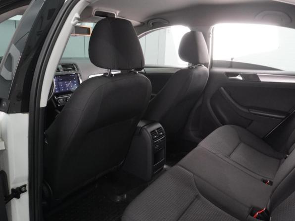Volkswagen Jetta VI Рестайлинг с пробегом 2015 года, цена 1 199 000 рублей, 174872 км, седан, Автокод Объявления
