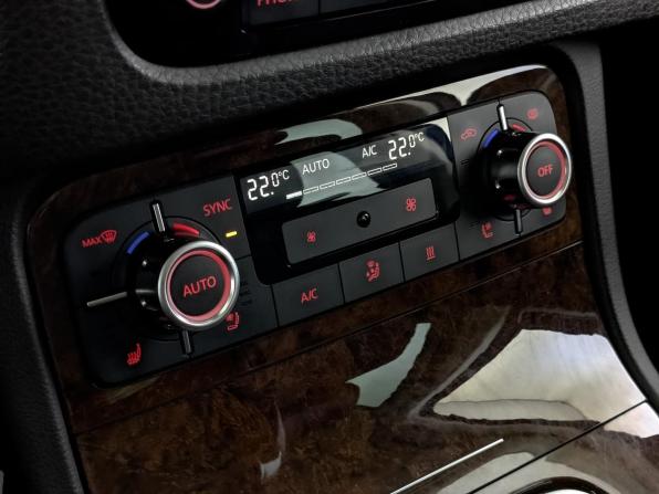 Volkswagen Touareg II с пробегом 2013 года, цена 2 497 000 рублей, 172768 км, внедорожник, Автокод Объявления