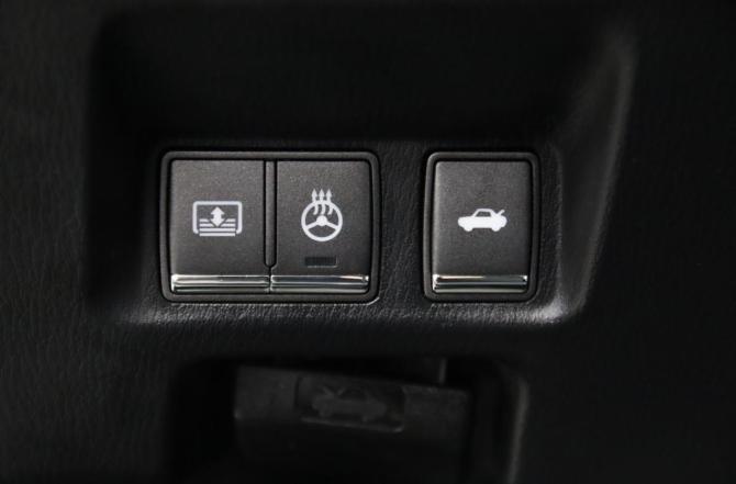 Infiniti M IV с пробегом 2013 года, цена 1 895 950 рублей, 92896 км, седан, Автокод Объявления