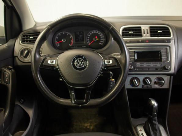 Volkswagen Polo V Рестайлинг с пробегом 2019 года, цена 1 430 000 рублей, 77979 км, седан, Автокод Объявления